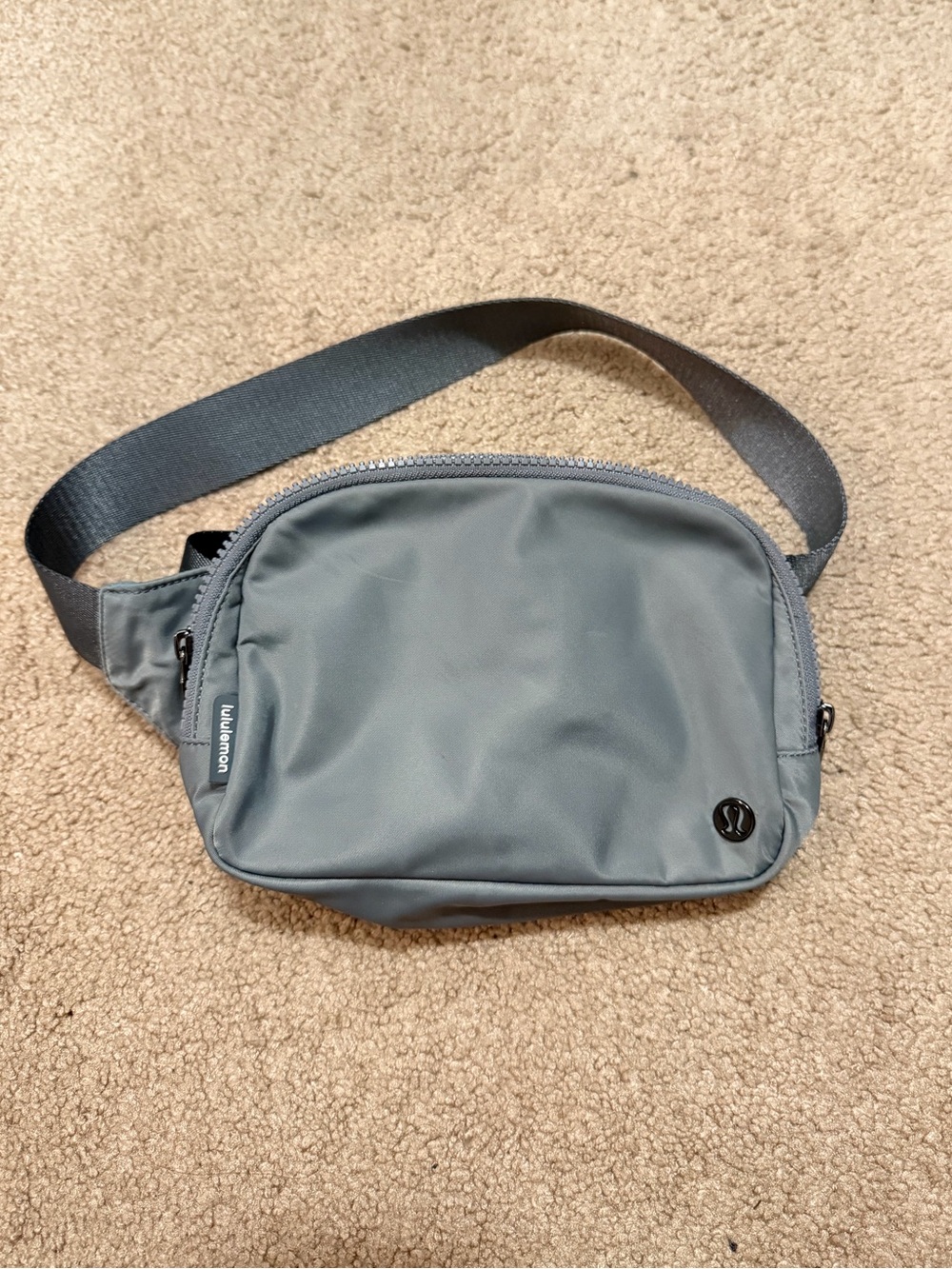LULULEMON - 2L BELT BAG